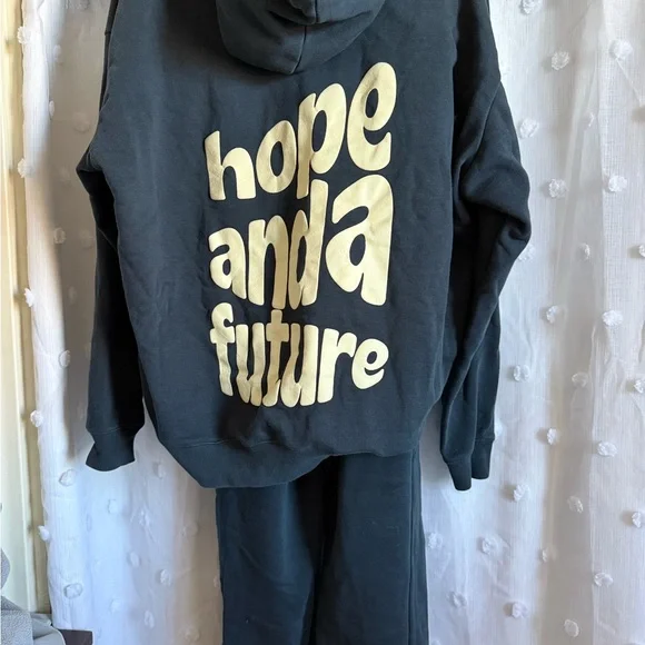 Hope and a Future Charcoal Lounge Set - Picture 2 of 2